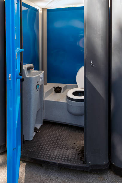 Best Portable restroom trailer rental  in Minnehaha, WA